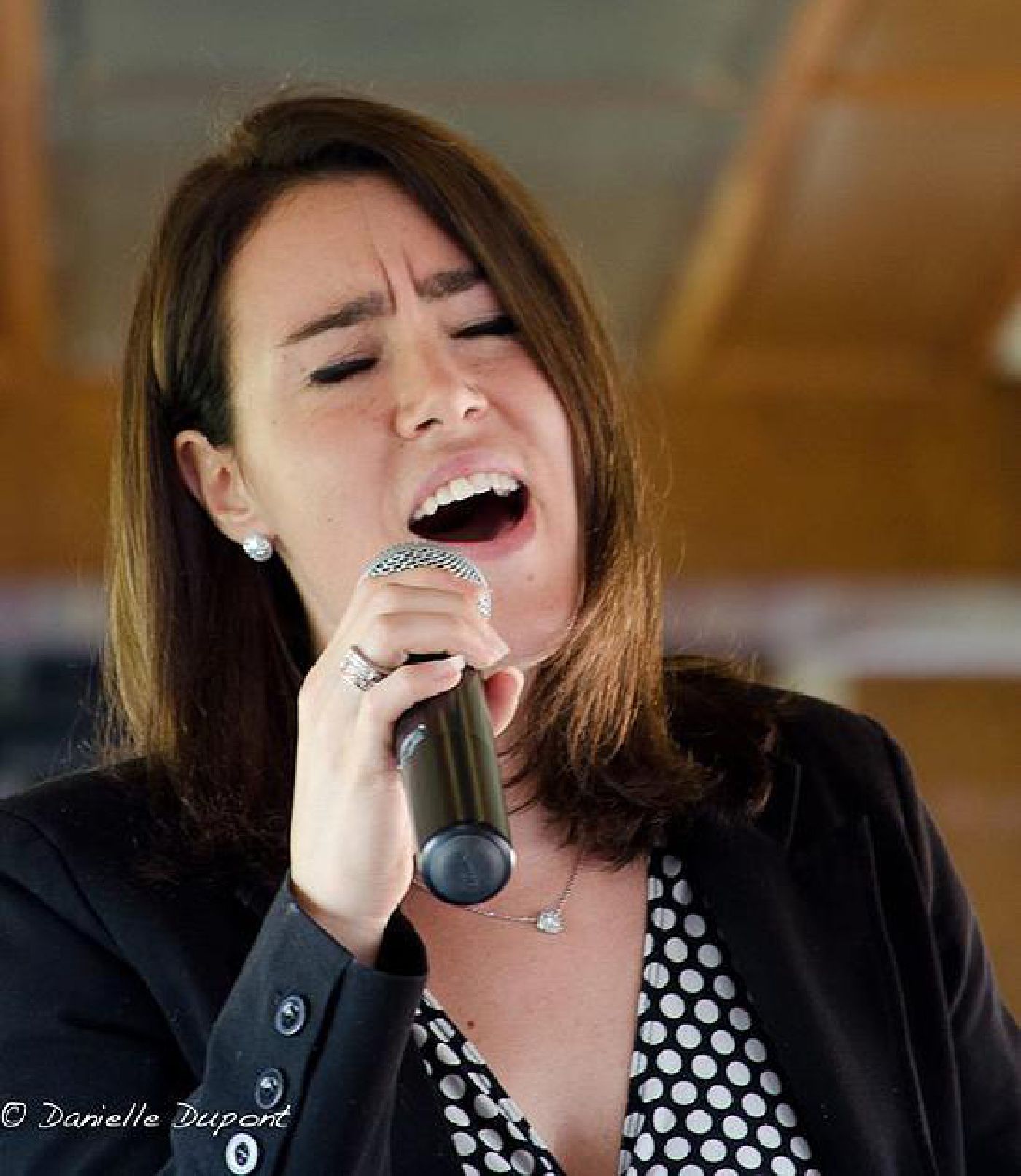 Caroline Noël, chanteuse et choriste
