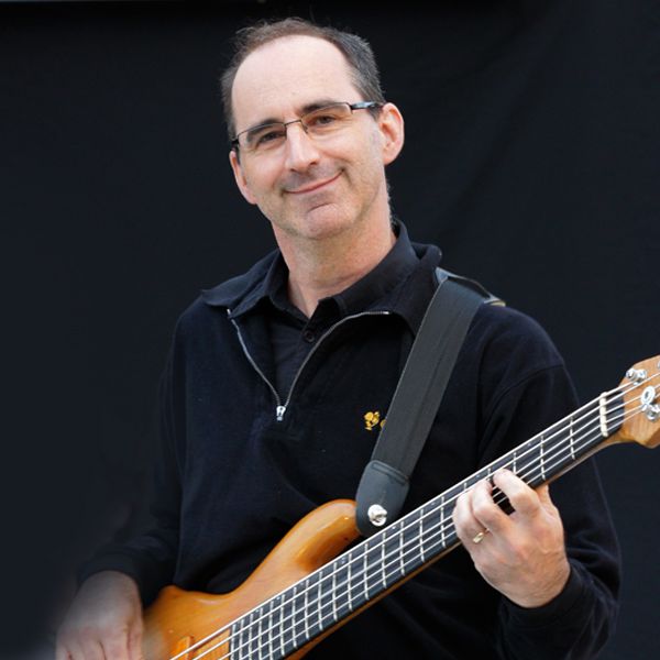 Marc Boudreau, bassiste et contrebassiste (pour le spectacle Dream et substitut d’Alain Préville pour l’Hommage à Johnny Hallyday) 
